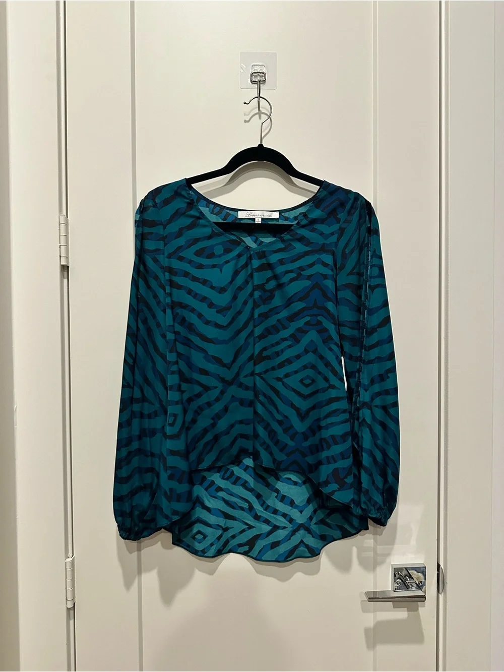 Lovers + Friends Teal and Black Zebra-Print Long Slit Sleeve Blouse - Picture 1 of 4